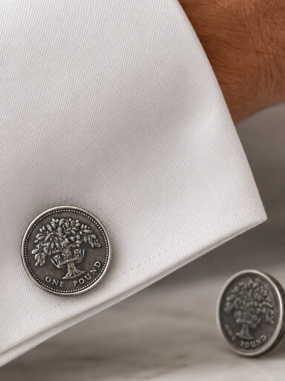 Vintage British £1 Coin Cufflinks – English Oak Tree – Aged Antique Finish –
